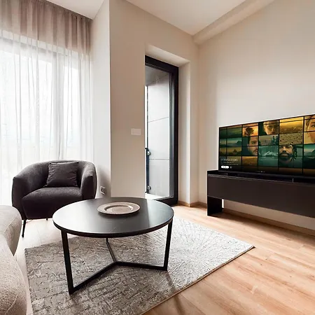 Aparthotel Hayashi - Free Parking And Fitness Sofie