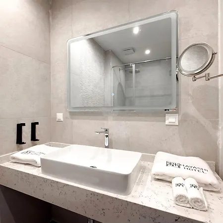 Hayashi - Free Gym And Parking Hotel 4*